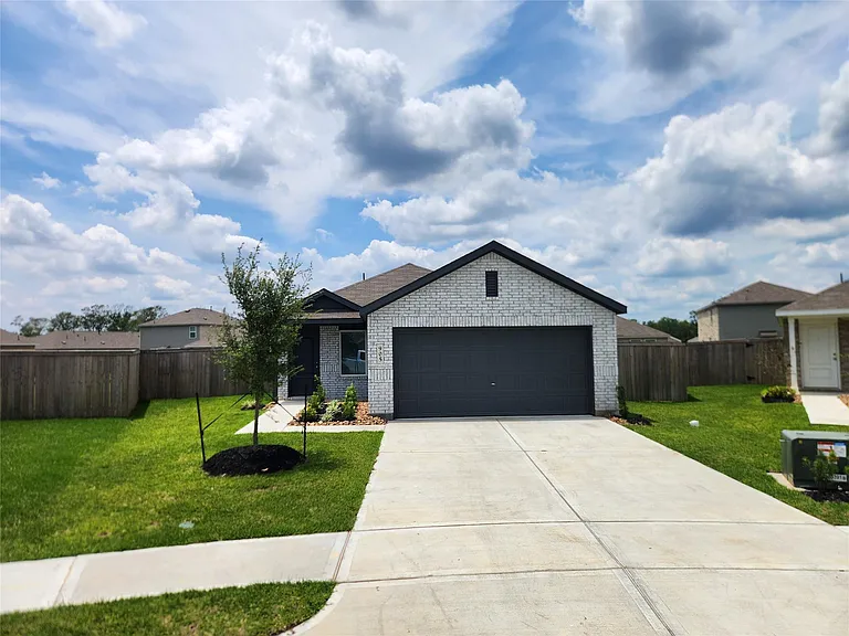 905 Coperchiata Cir — Photo 1