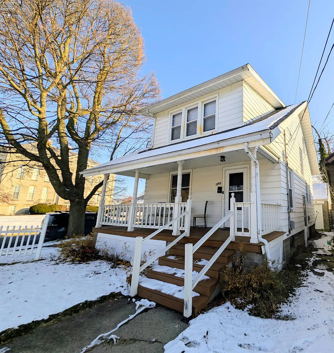1002 Sycamore Line photo 1