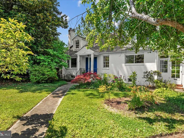 215 Wardour Dr, Annapolis, MD 21401