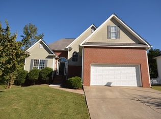 318 Turtle Pointe Dr, Carrollton, GA 30116
