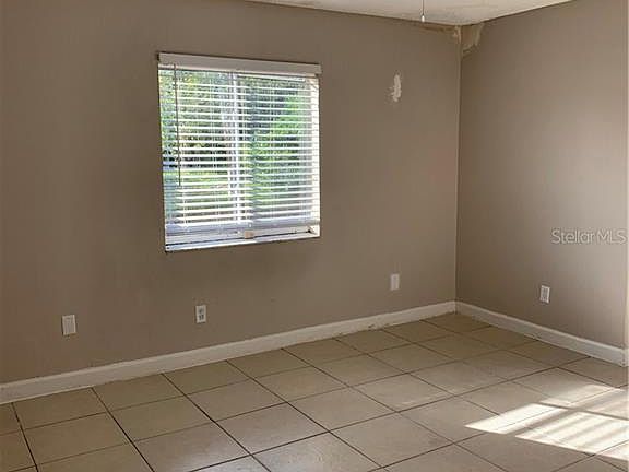 4th image of 4303 Continental Blvd