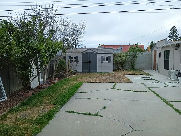 5414 S Victoria Ave — Photo 3
