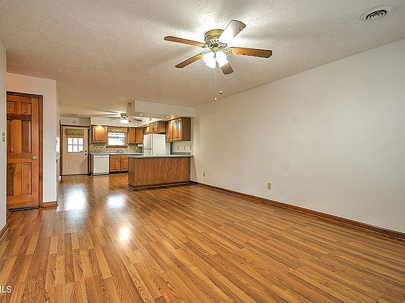 5th image of 1544 Jessee St APT W