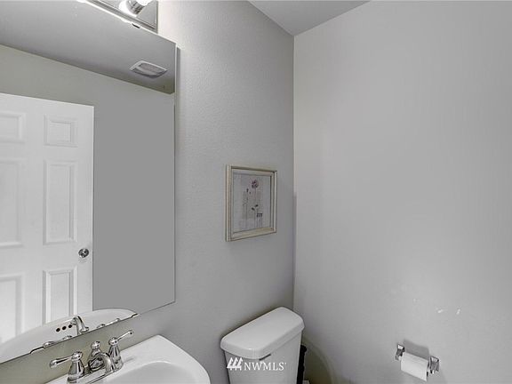 4th image of 1801 190th StCt E