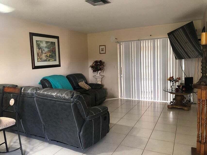 1st image of 2751 Ashley Drive E #B