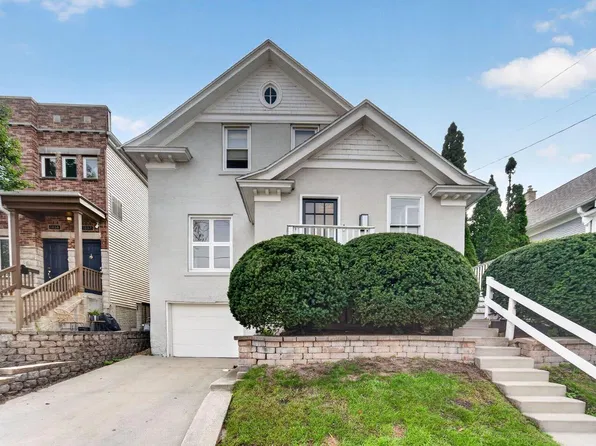 1646 N Warren AVENUE #1646, Milwaukee, WI 53202