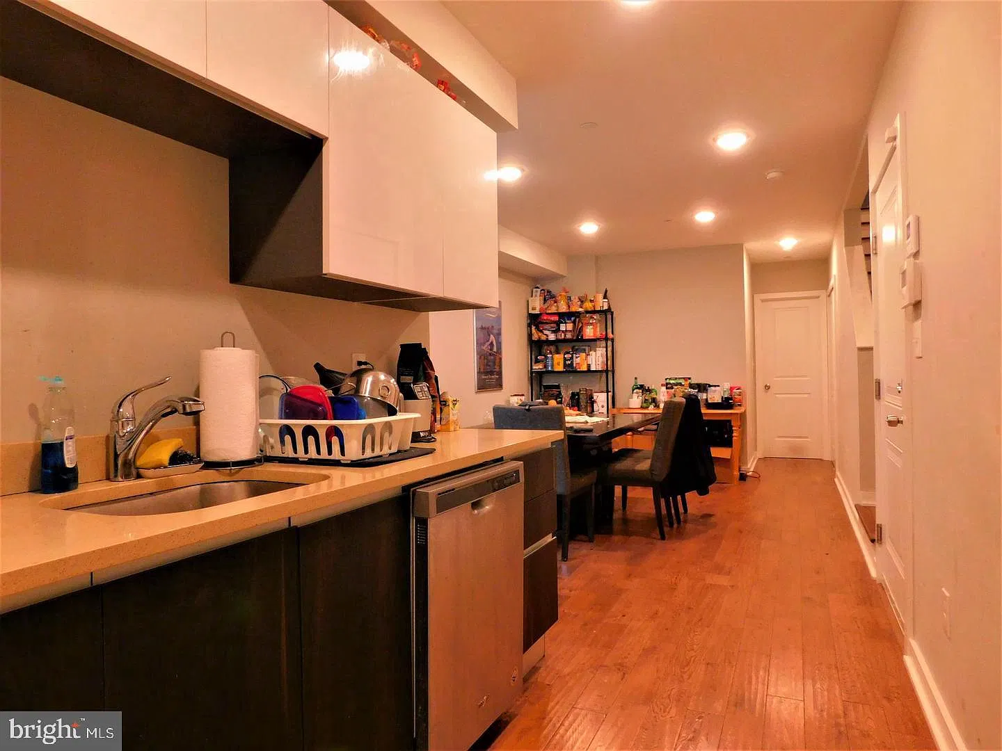 6 bed, 6.5 bath, 1670 sqft, $4,300 — Photo 2