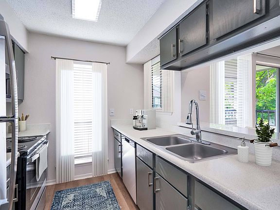 5th image of 6400 Independence Pkwy APT 4207