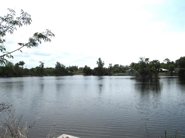 523 Oliphant Ln, Punta Gorda, FL 33950