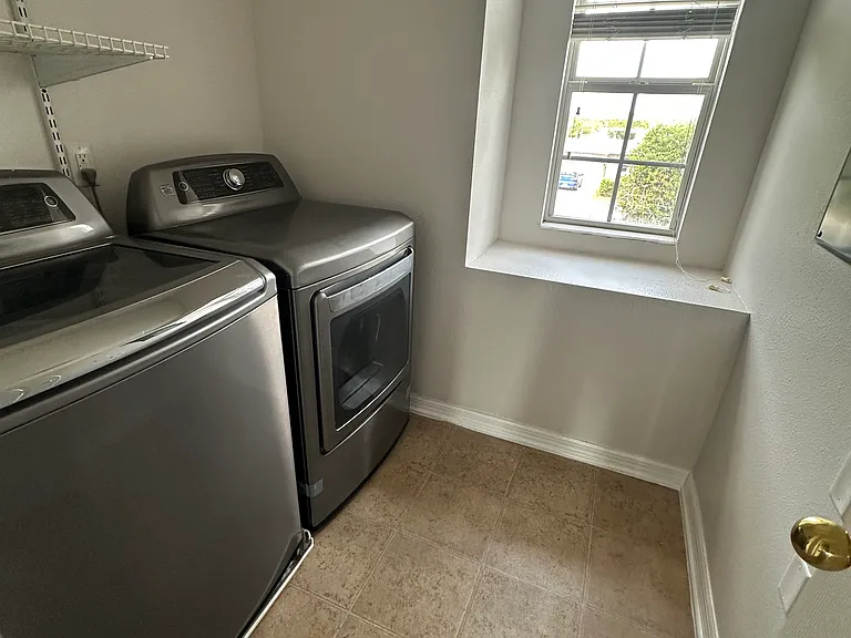 2076 Sun Down Dr — Photo 16