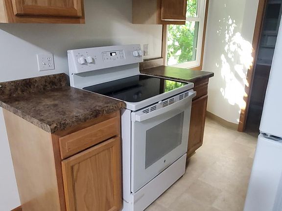4th image of 8-419 McLane Ave APT 8