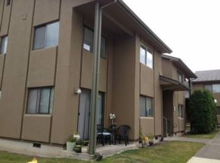 1110 27th Ct APT 3B, Anacortes, WA 98221