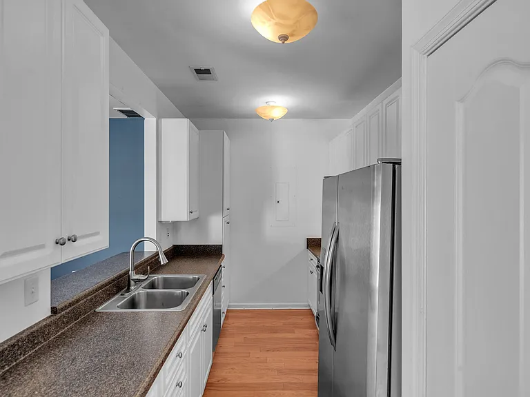 5324 Charmont Ct — Photo 13