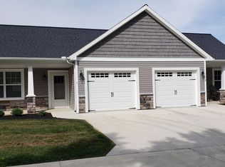 512 Dearbaugh Ave #2-2-1C, Wapakoneta, OH 45895