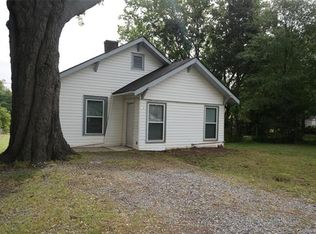 14 Stowe St, Lowell, NC 28098