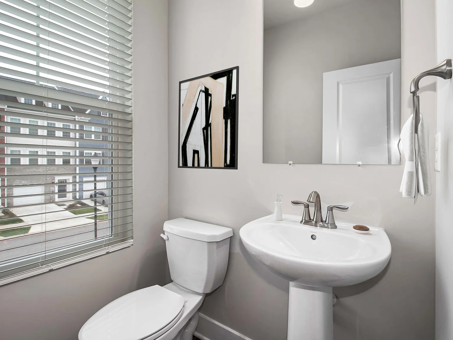 3 bed, 3.5 bath, 1530 sqft, $2,815 — Photo 3