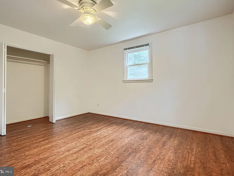 112 Springside Dr — Photo 13