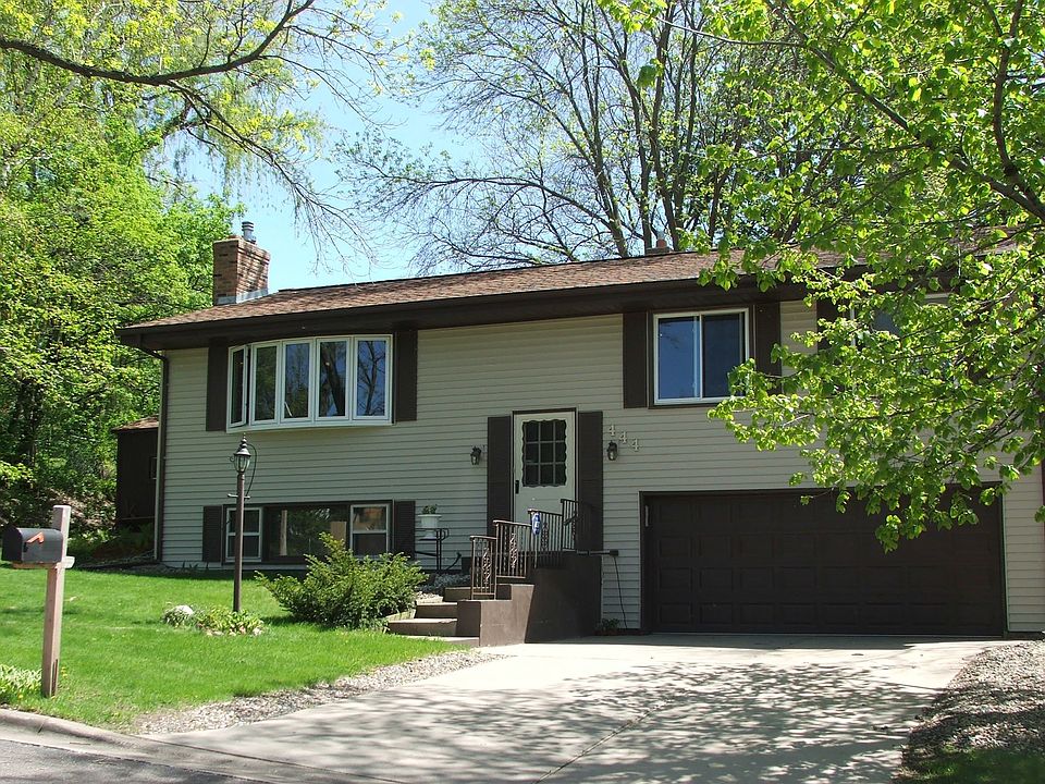 Newer siding, roof, windows. Great location