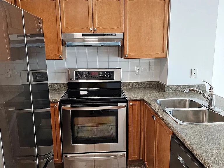 219 Fort York Blvd #1810 — Photo 4