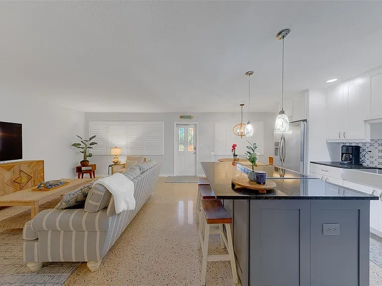 121 46th Ave #2G — Photo 10