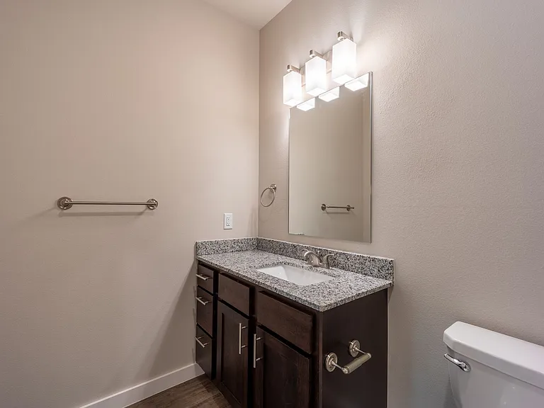 257 E Township St — Photo 14