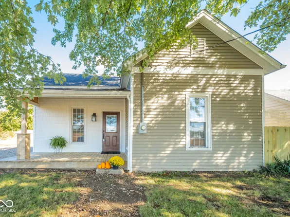 412 Academy Ave, Spiceland, IN 47385