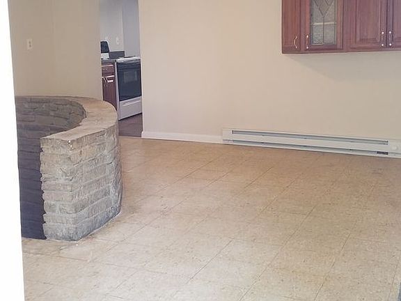4th image of 457 W South St #11287723