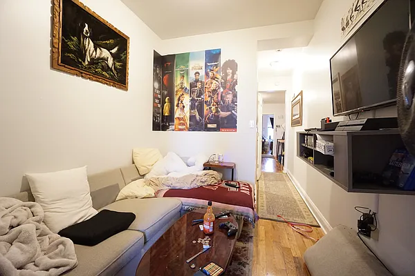 Rented by Rennit Inc. | media 16