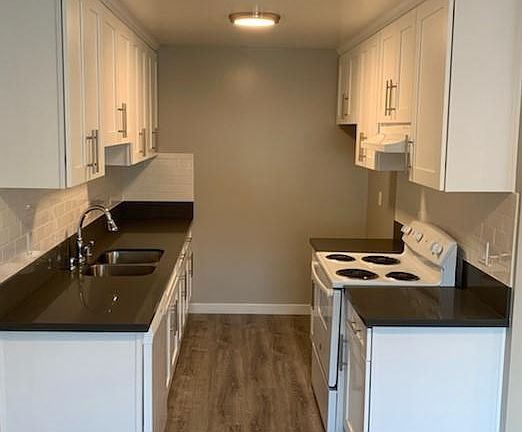 2nd image of 1136 N Central Ave APT 106