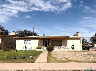 916 Valverde St, Carlsbad, NM 88220