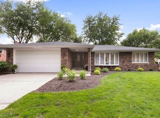 1530 71st St, Downers Grove, IL 60516