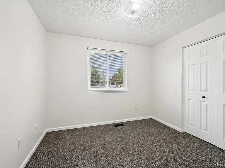 15140 E Columbia Dr — Photo 13