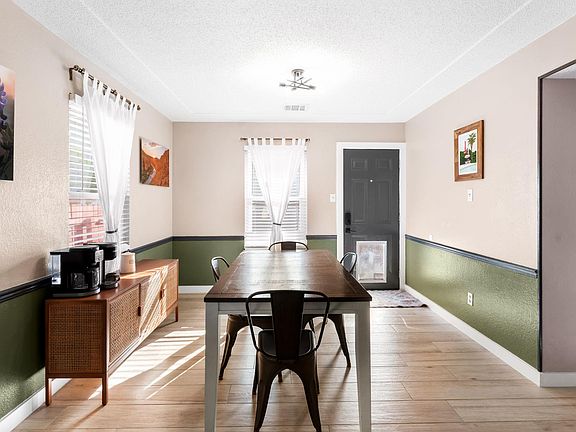 5th image of 1701 Greenlawn Blvd