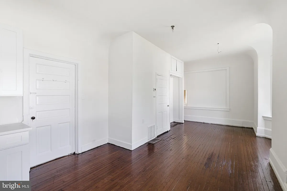Building Photo - 5939 Drexel Rd #1