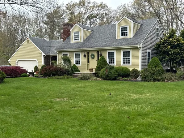 100 D Dr, Westport, MA 02790