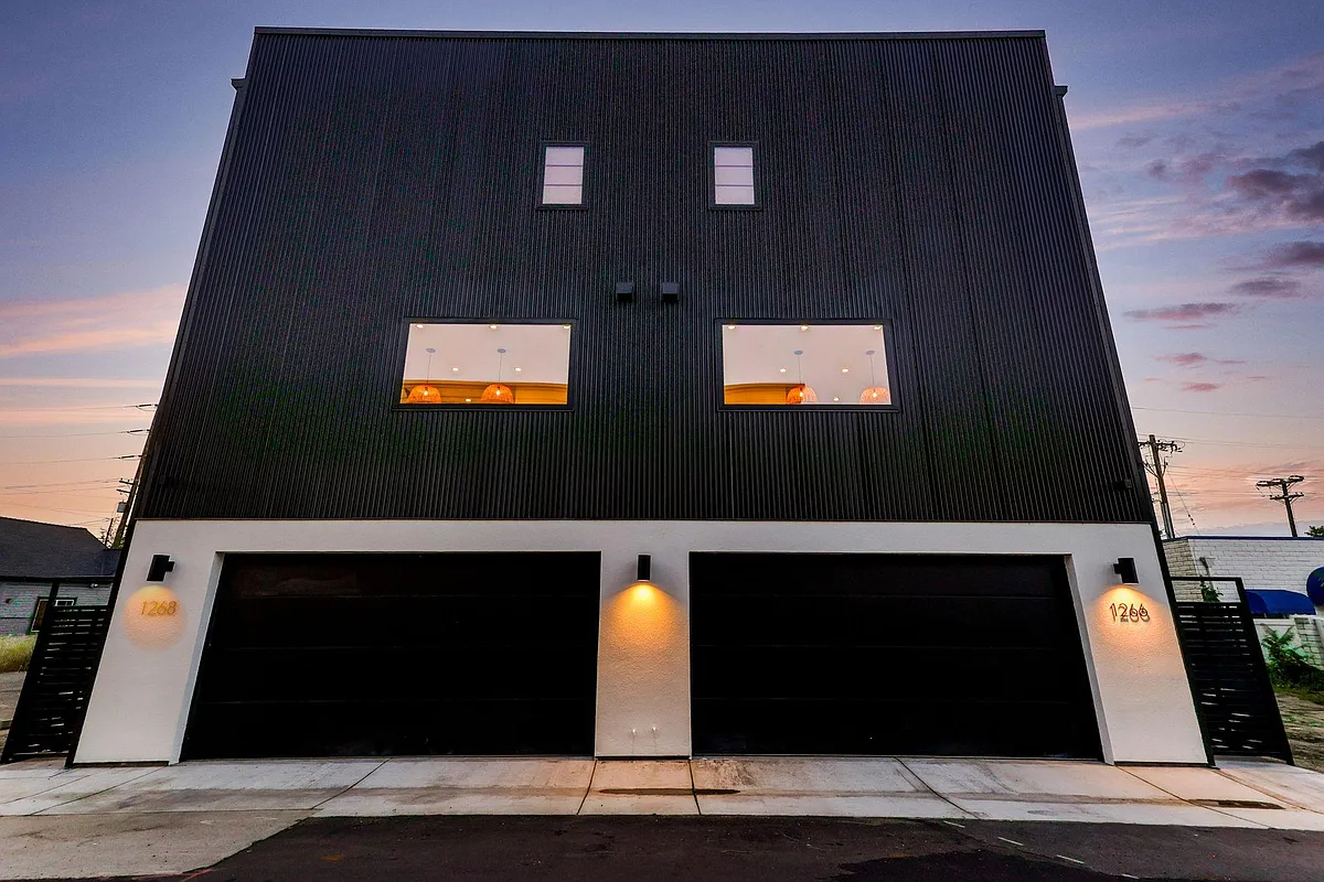 Building Photo - 1268 Oregon St