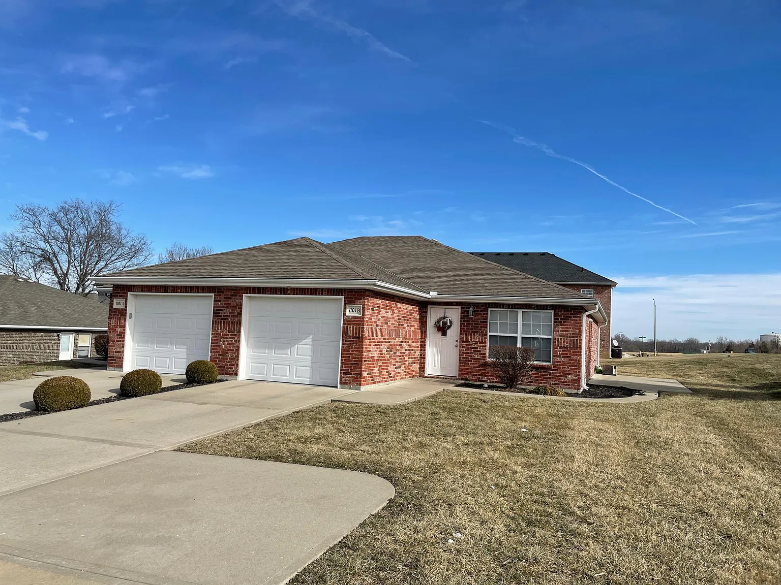 3 bed, 1200 sqft, $1,250 — Photo 2