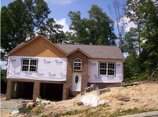 1009 Falcon Run Dr, Soddy Daisy, TN 37379