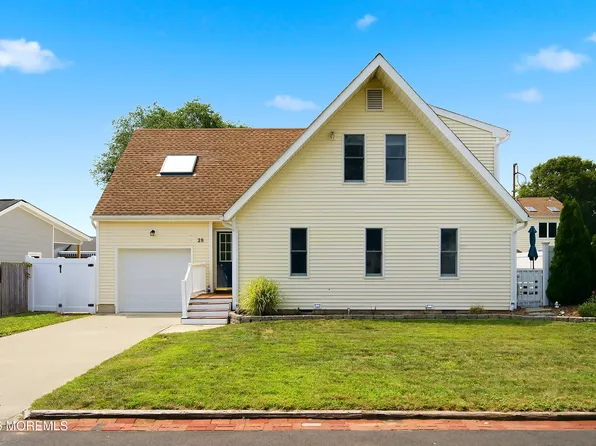 28 Harbor View Lane, Toms River, NJ 08753