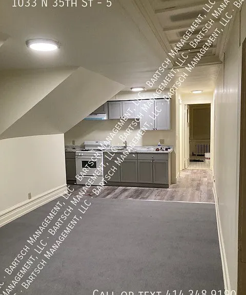 1033 N 35th St #5 — Photo 2