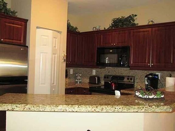 2nd image of 5095 SE Mariner Garden Cir