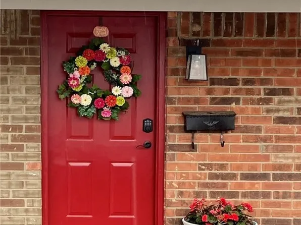 3166 Wooded Way, Jeffersonville, IN 47130