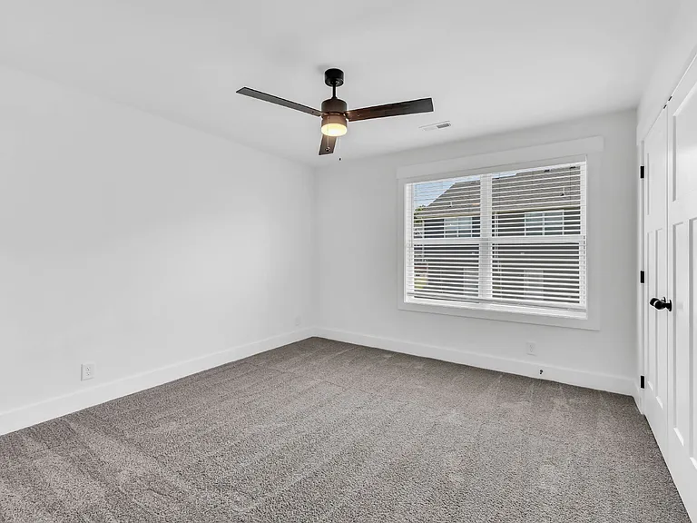 142 Front Ridge Cir — Photo 18