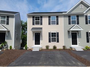 8 Kuechler Ct, Reading, PA 19606