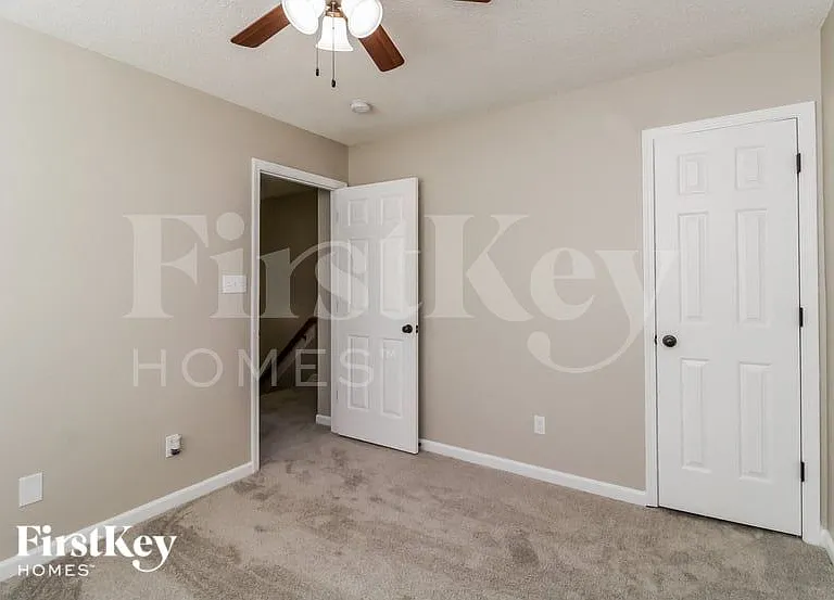 6063 Parkside Cir — Photo 11