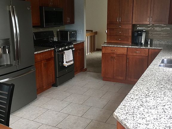 3rd image of 215 Joyce Dr