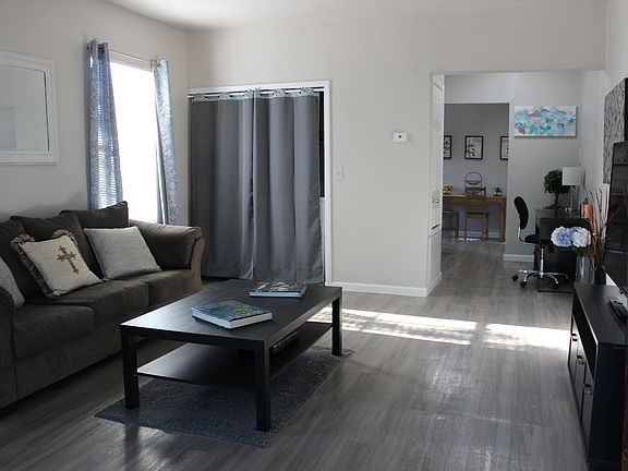 3rd image of 1524 W Craig Pl #1524