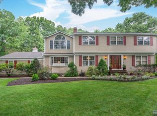 14 Appert Ter, Mahwah, NJ 07430
