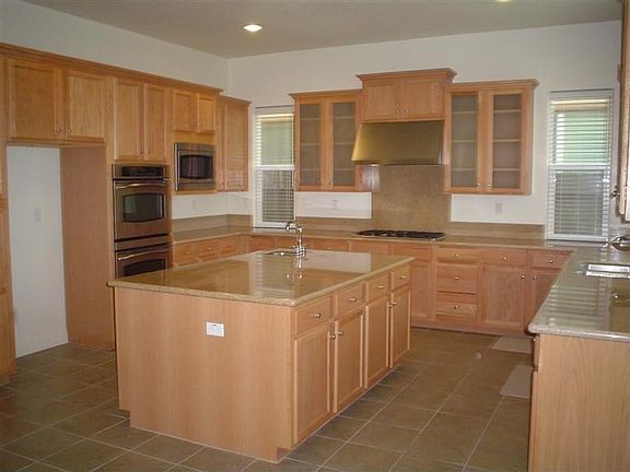 3rd image of 5721 Kandinsky Way