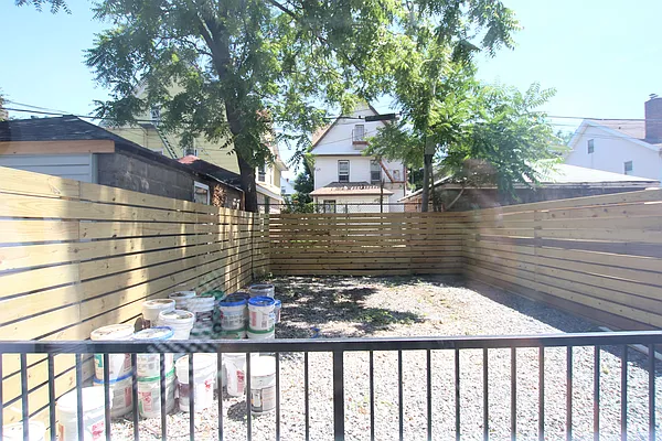Rented by Nooklyn NYC LLC | media 35